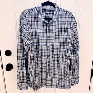 Banana Republic Men’s Button Up Shirt